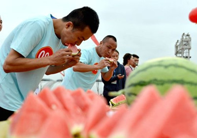 化肥是否屬于農(nóng)產(chǎn)品及其在食用農(nóng)產(chǎn)品零售中的角色