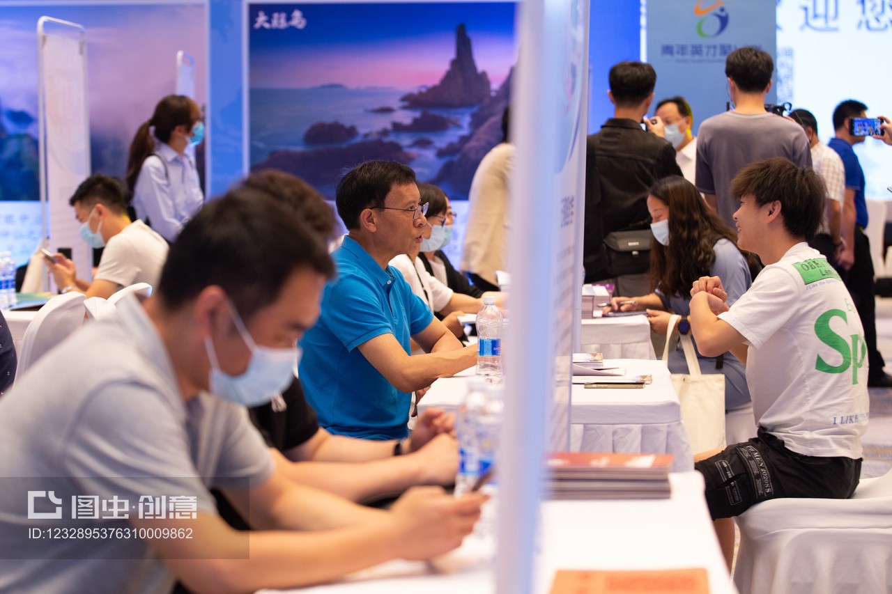 浙江臺州赴云南招才引智 安家補(bǔ)貼+就業(yè)落戶政策助力人才引進(jìn)